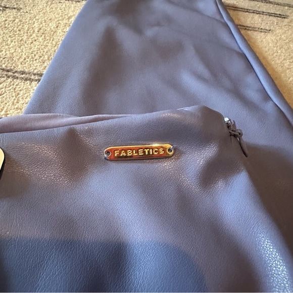 NWT Fabletics Vegan Leather leggings size small - Picture 6 of 7